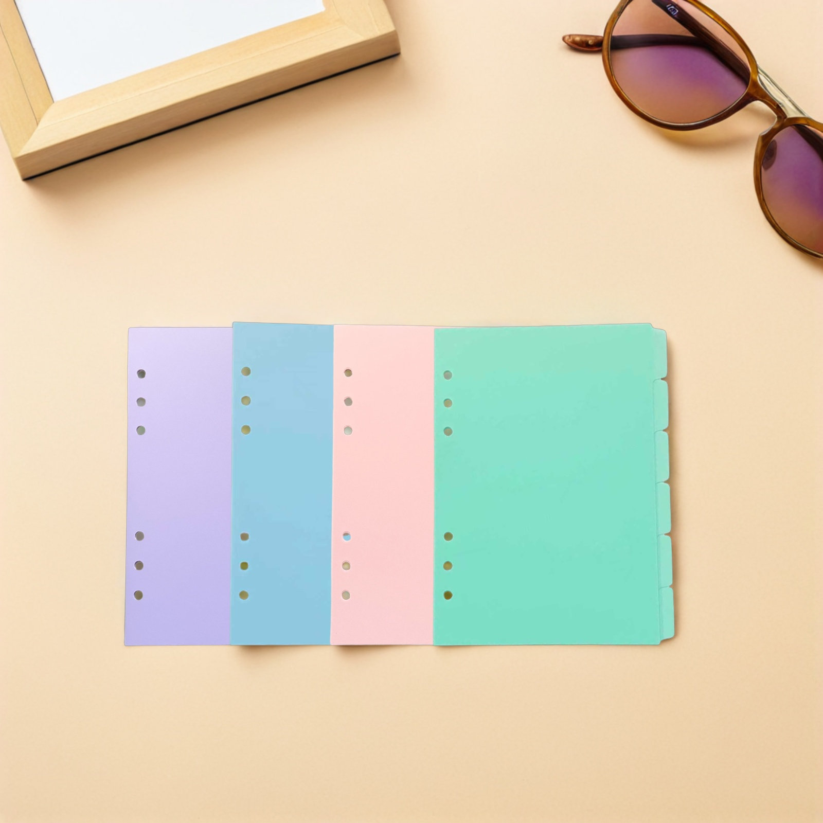 Index Tab Divider - 4個セットのインデックス付き仕切り板。プラスチック製で、破れにくく、柔軟性があり、6穴で、オフィス、学校、家庭での整理に最適。
