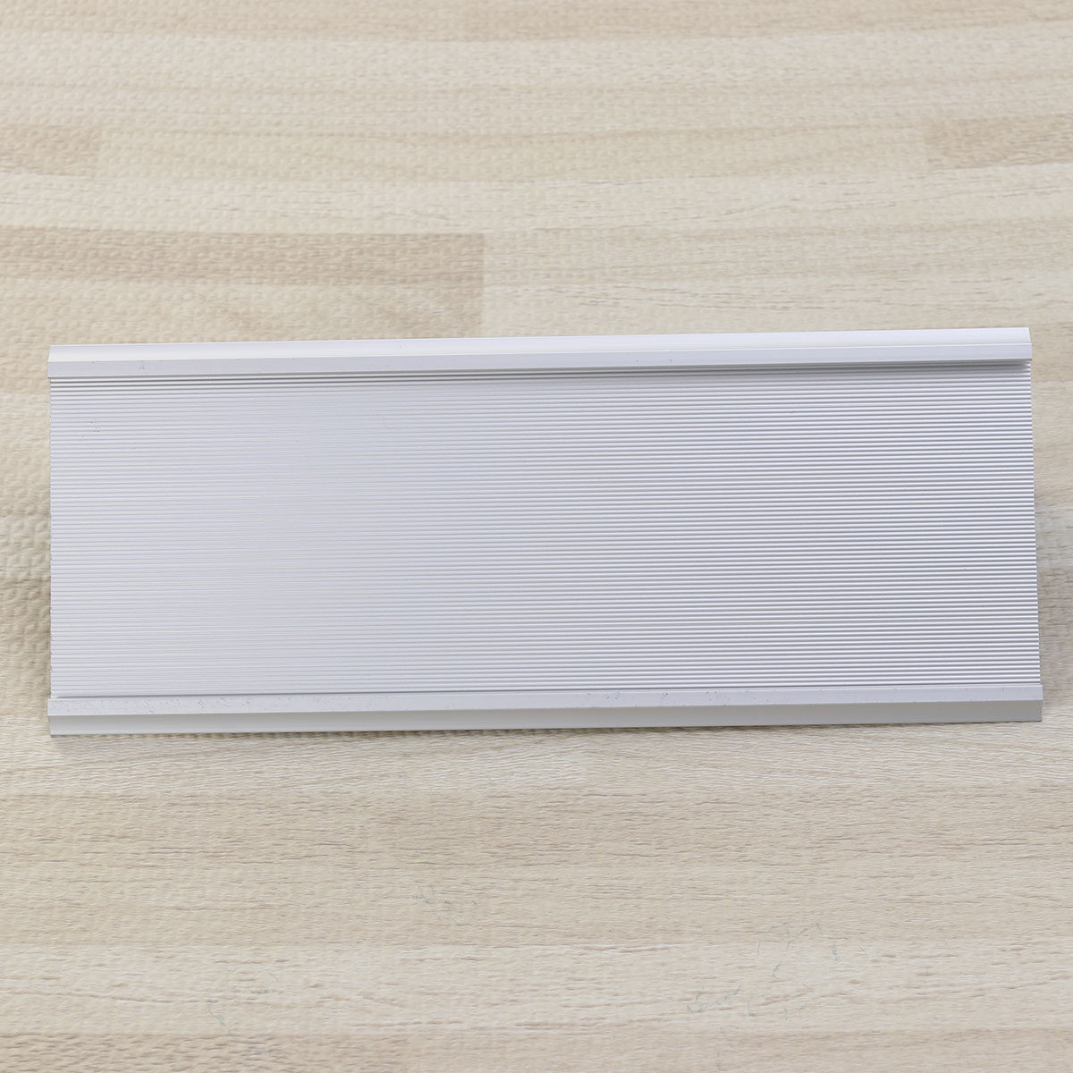 L字型アルミ製名刺ケース、IDカード・クレジットカード用ネー - Desk Name Plate のレビューと価格