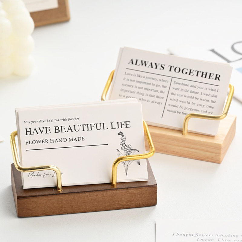 木製名刺ホルダー金属製デスクトップカードディスプレイスタンド - Desk Name Plate のレビューと価格