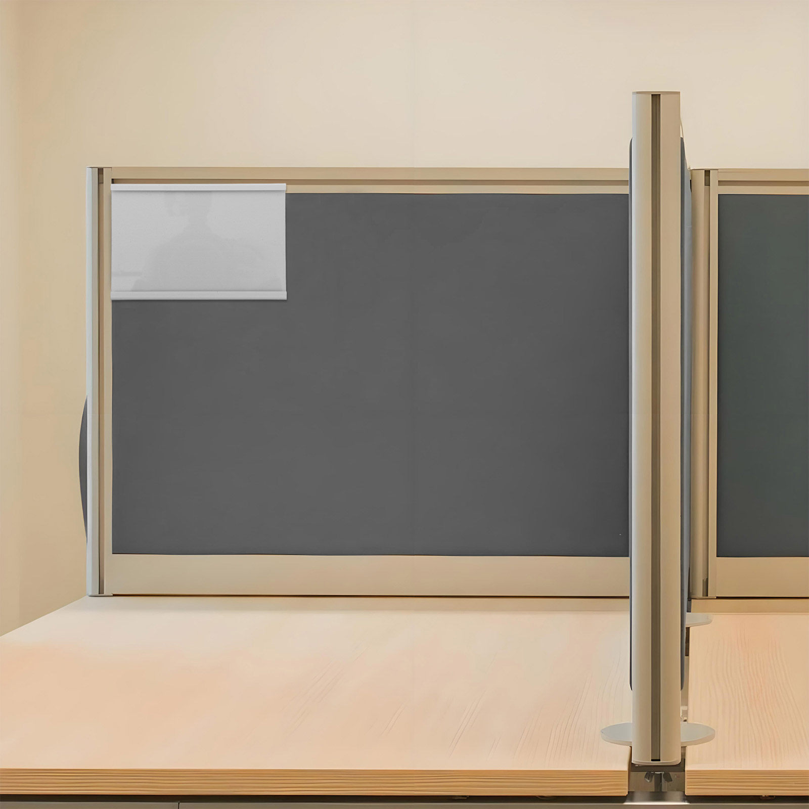 アルミ合金製デスク用ネームプレートホルダー、オフィススタッフ - Desk Name Plate のレビューと価格
