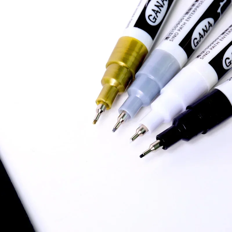 4 ピース/セット油性白黒油性ペイントマーカーペン 0.7  - Whiteboard Marker Set のレビューと価格